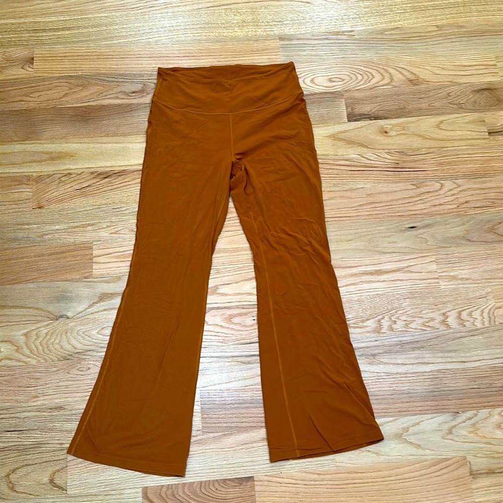LULULEMON Groove Super High Rose Flared Nulu Size 14